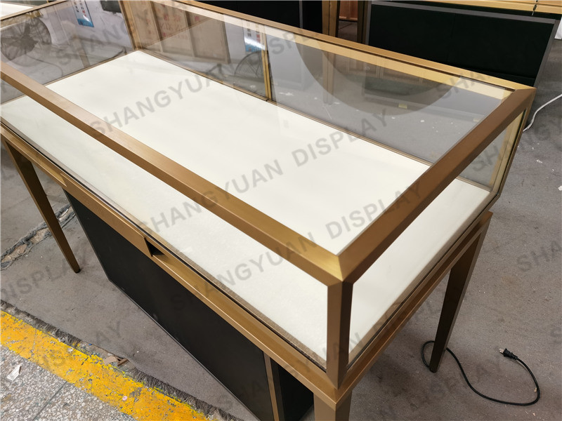 Showcase Your Finest Jewelry in Luxury Jewelry Display Cases