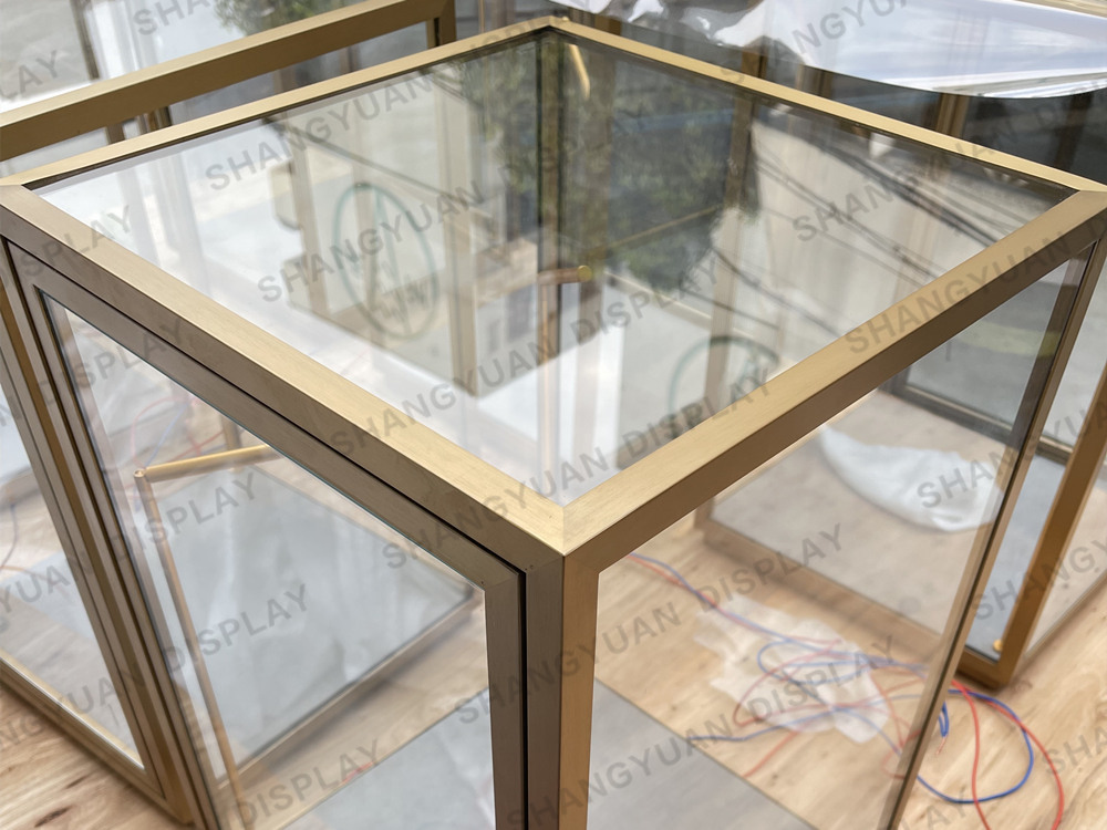 Luxury Jewelry Display Glass Showcase