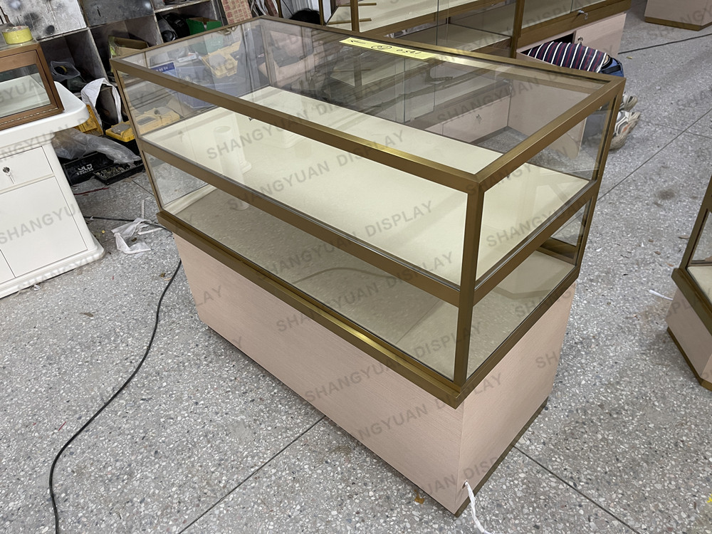 Luxury jewelry kiosk glass counter
