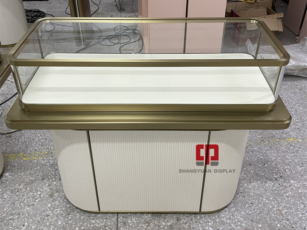 Luxury Jewelry Glass Display Case