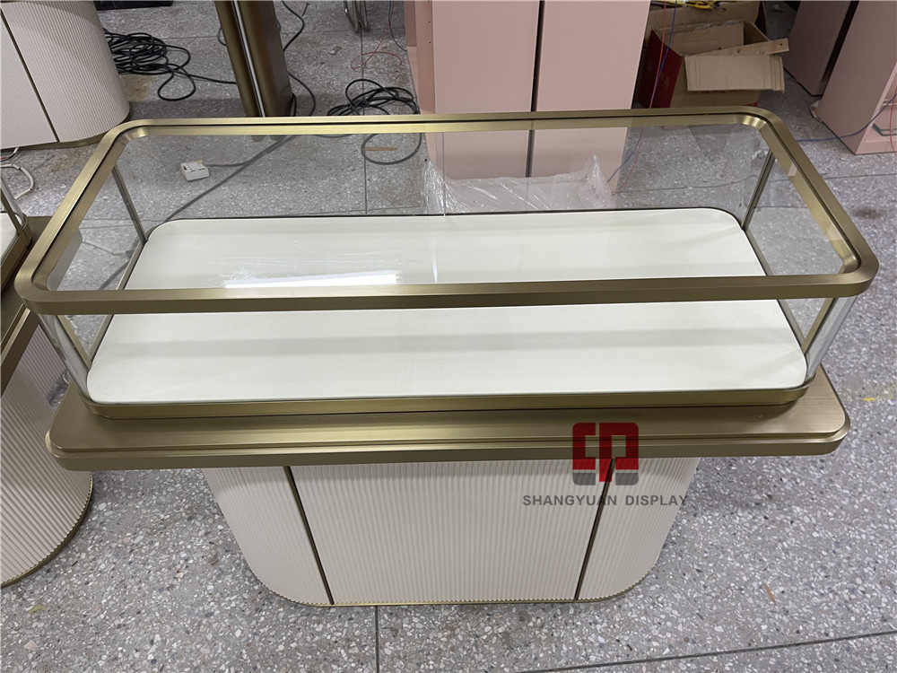 Luxury Jewelry Glass Display Case