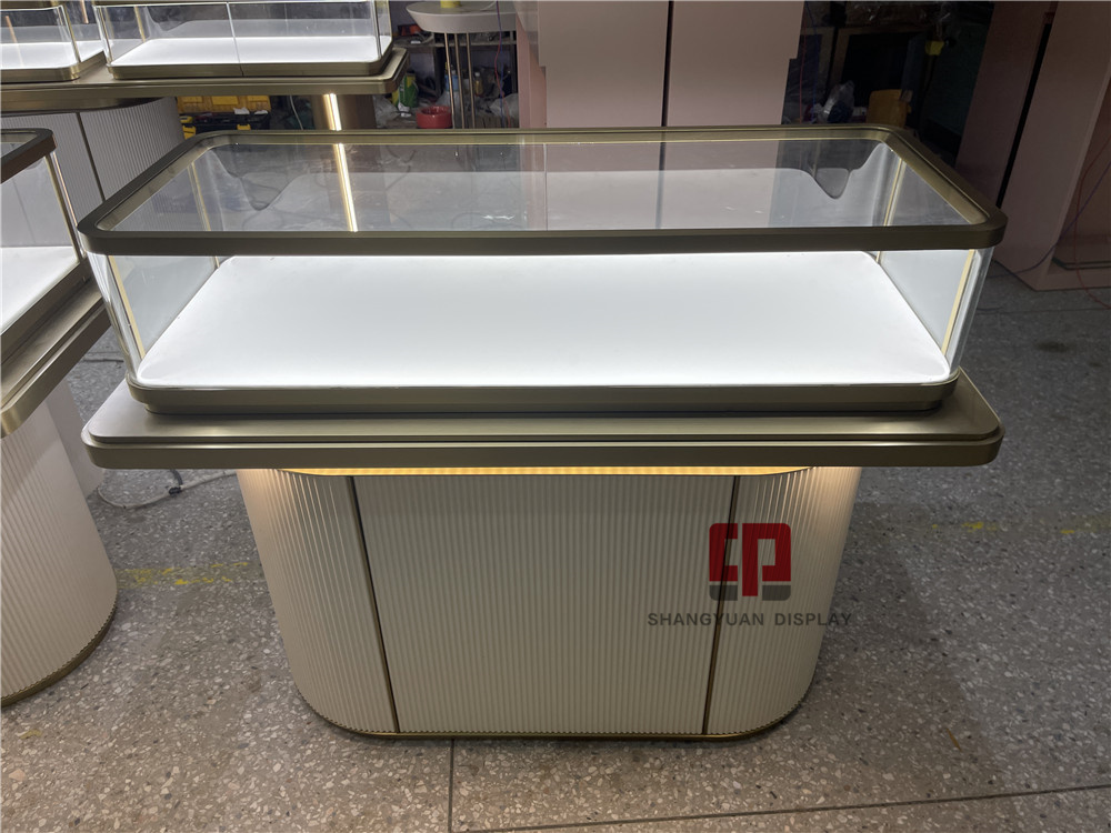 Luxury Jewelry Glass Display Case