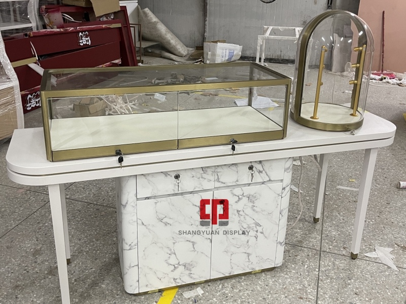 Custom Made Jewelry Showcases