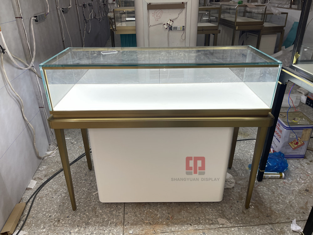 Luxury Jewelry Display Showcase