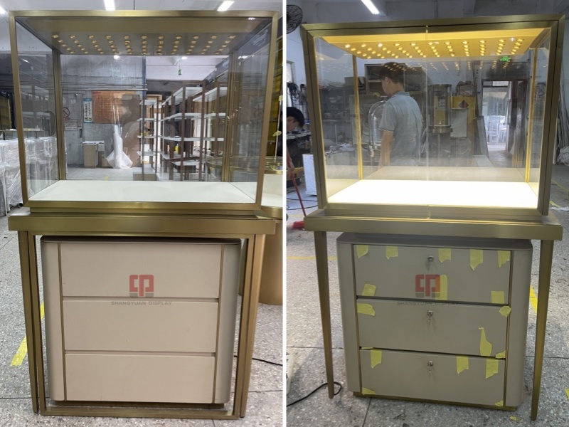 Luxurious Metal Jewelry High Cabinet