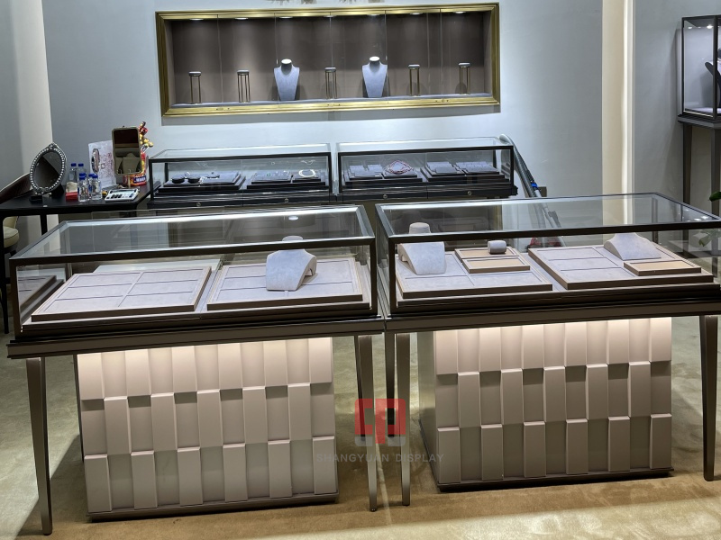 Luxury Jewelry Store Display Cabinet Decoration Design