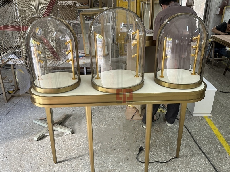 About The Glass Material Of Jewelry Display Cabinets