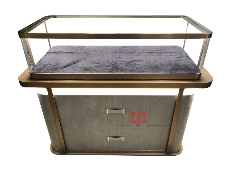 Four Common Misunderstandings About Customized Jewelry Display Cabinets