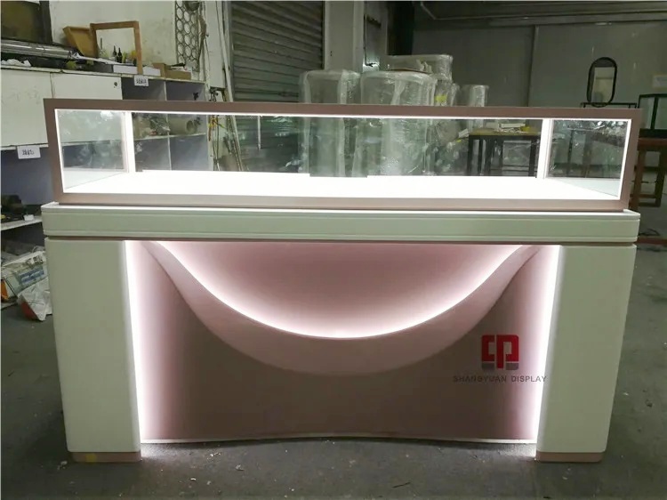 Luxury Gold Jewelry Store Interior Design