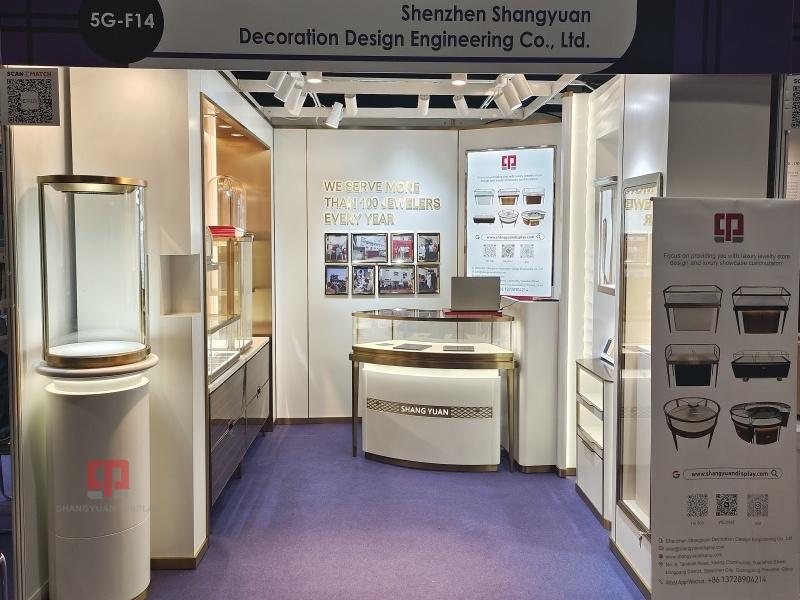 Shangyuan Display Cabinet Design Enthusiastically Communicated With Customers At The Hong Kong International Jewelry Show