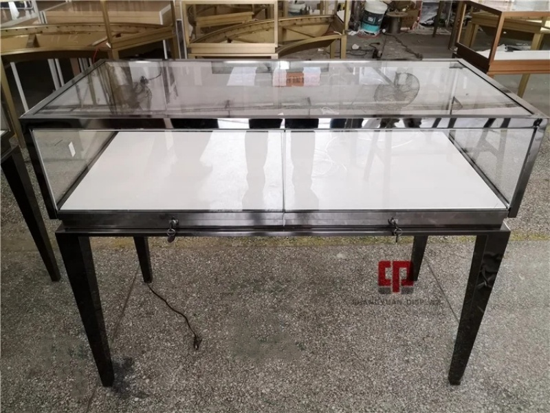 Black Metal Stainless Steel Flat Showcase