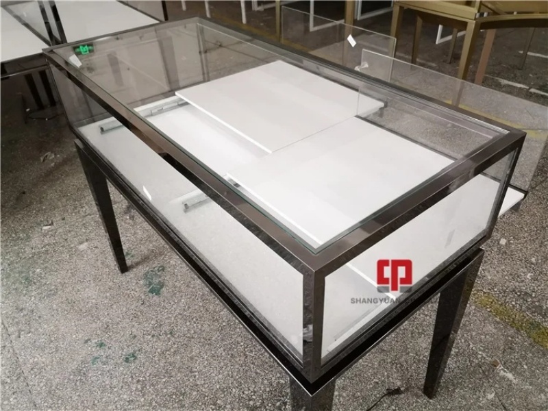 Black Metal Stainless Steel Flat Showcase