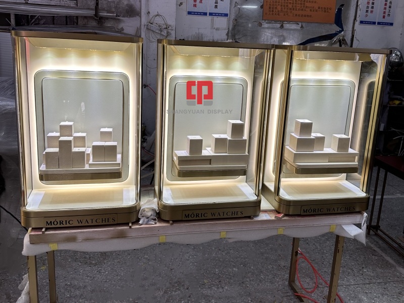 High-End Display Cabinets For Luxury Watch Stores Shipped To Germany