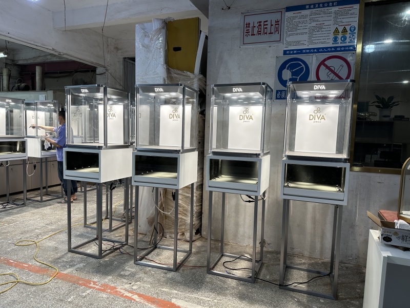Luxury Metal Jewelry Display Showcases Have Been Sent To Mumbai, India For exhibition