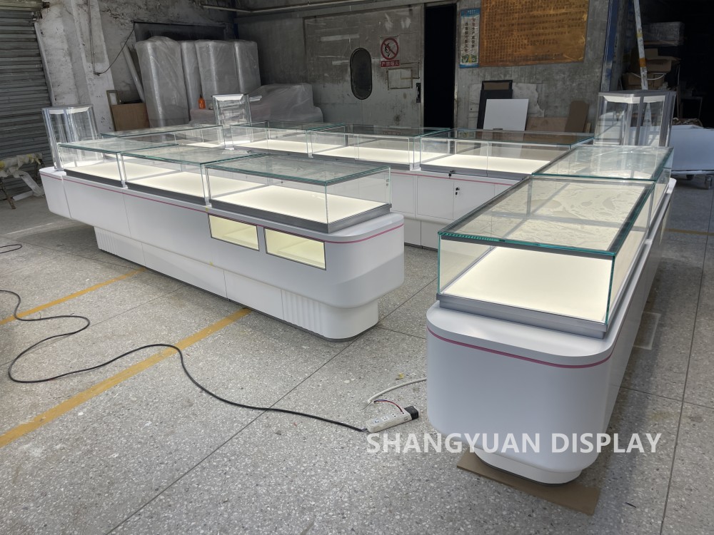 The Second Jewelry Kiosk Of Malaysian Jewelry Brand LAZO DIAMOND has been assembled in the factory