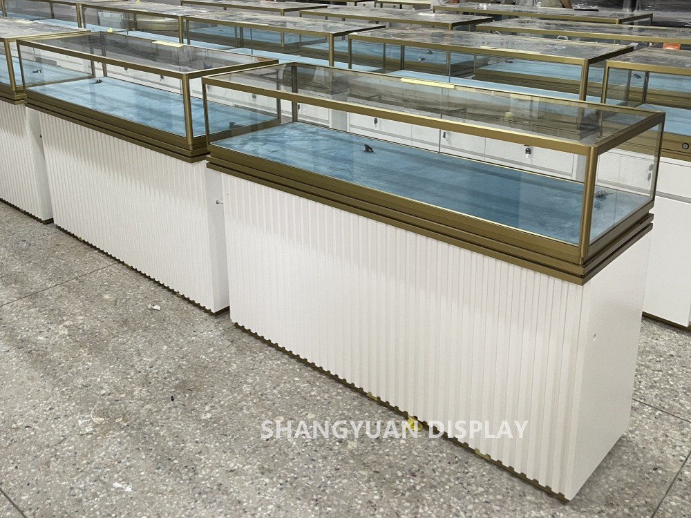 The White Stylish High-end Jewelry Display Showcase Was Completed And Shipped To Southampton, UK