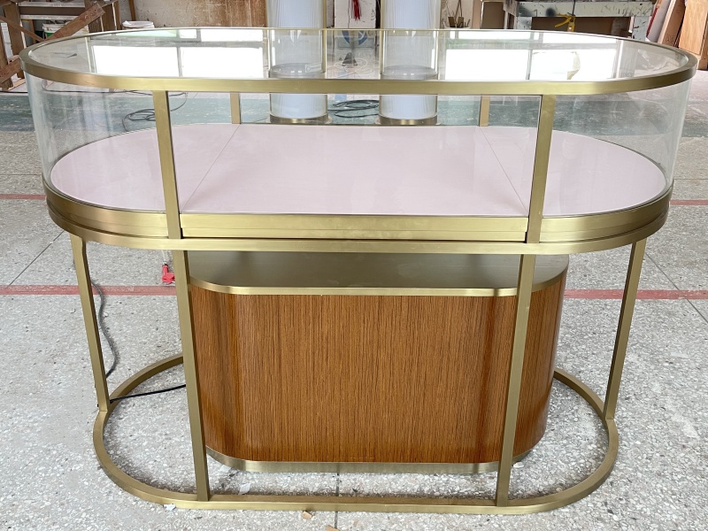 High-End Jewelry Showcases Delivered To India Are Completed