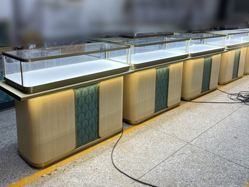 Exquisite Luxury Jewelry Display Cases Shipped To Saudi Arabia
