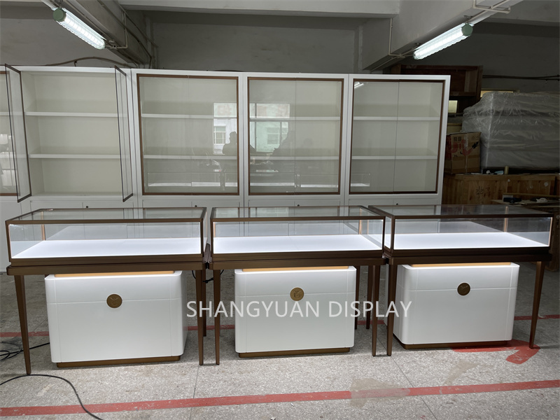White Wooden Luxury Jewelry Display Cases