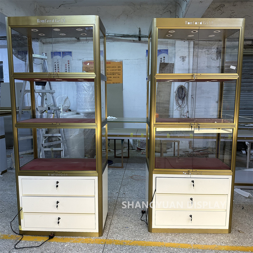 Jewelry Window Display Showcase