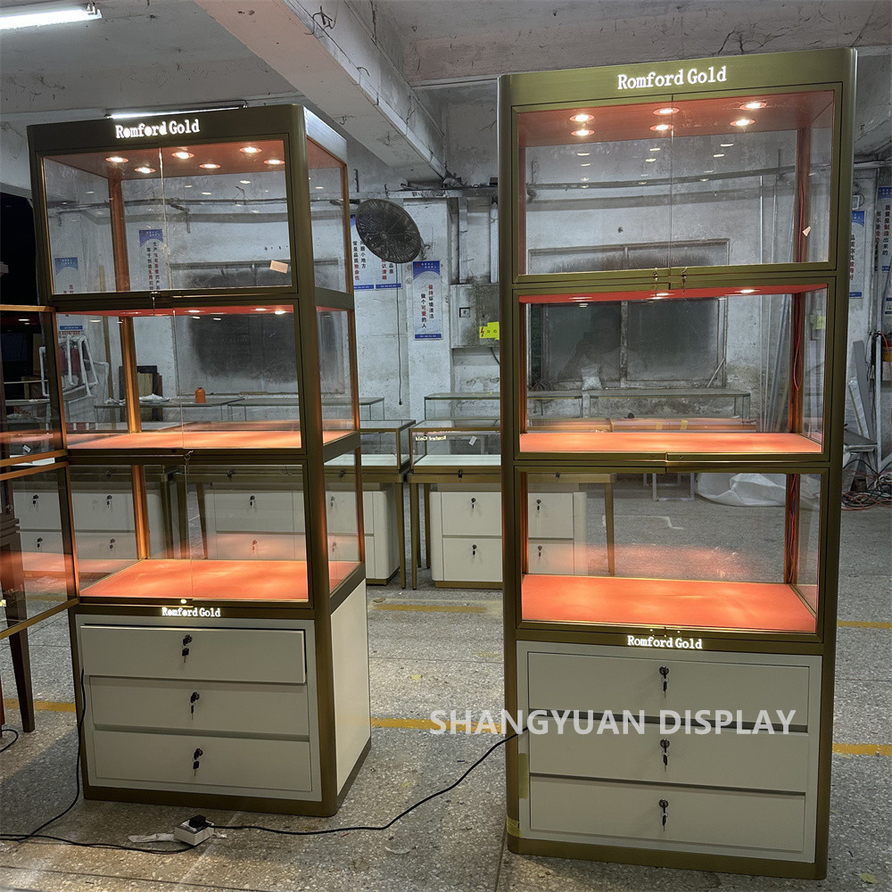 Jewelry Window Display Showcase