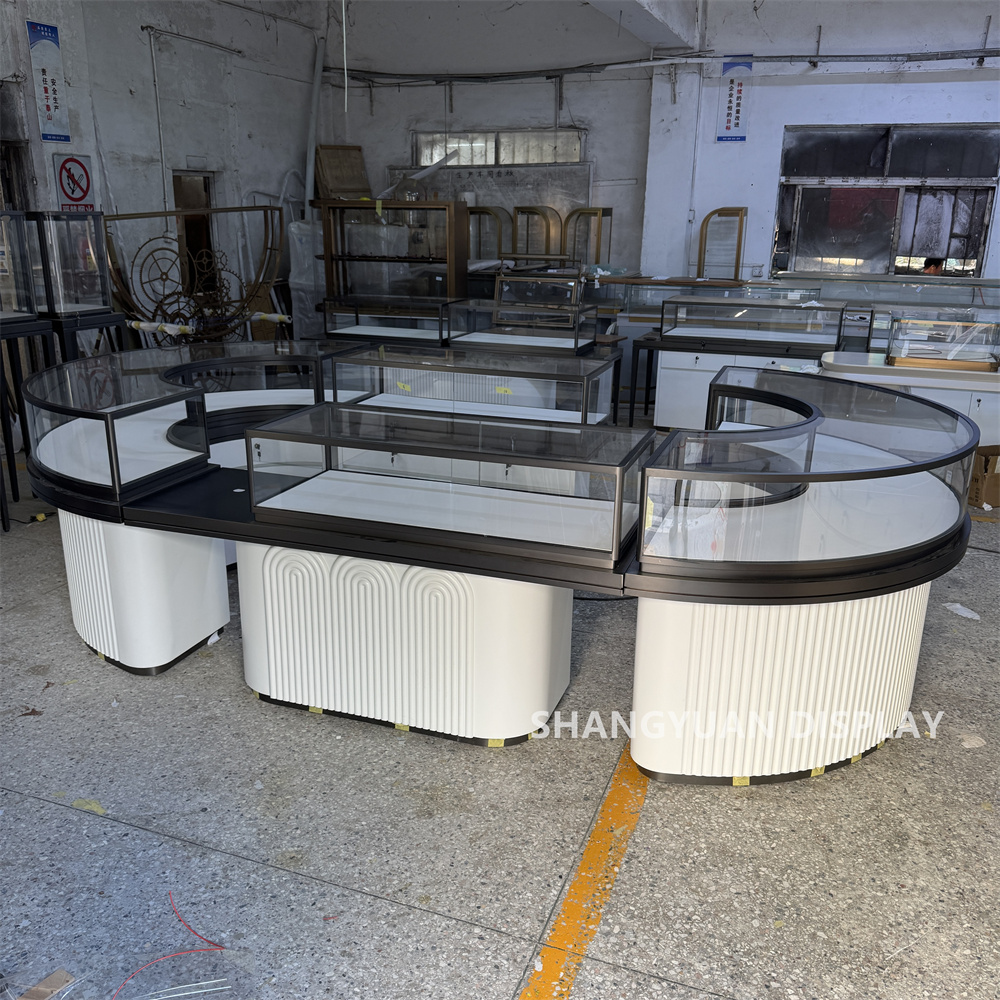 Round Island Jewelry Counter