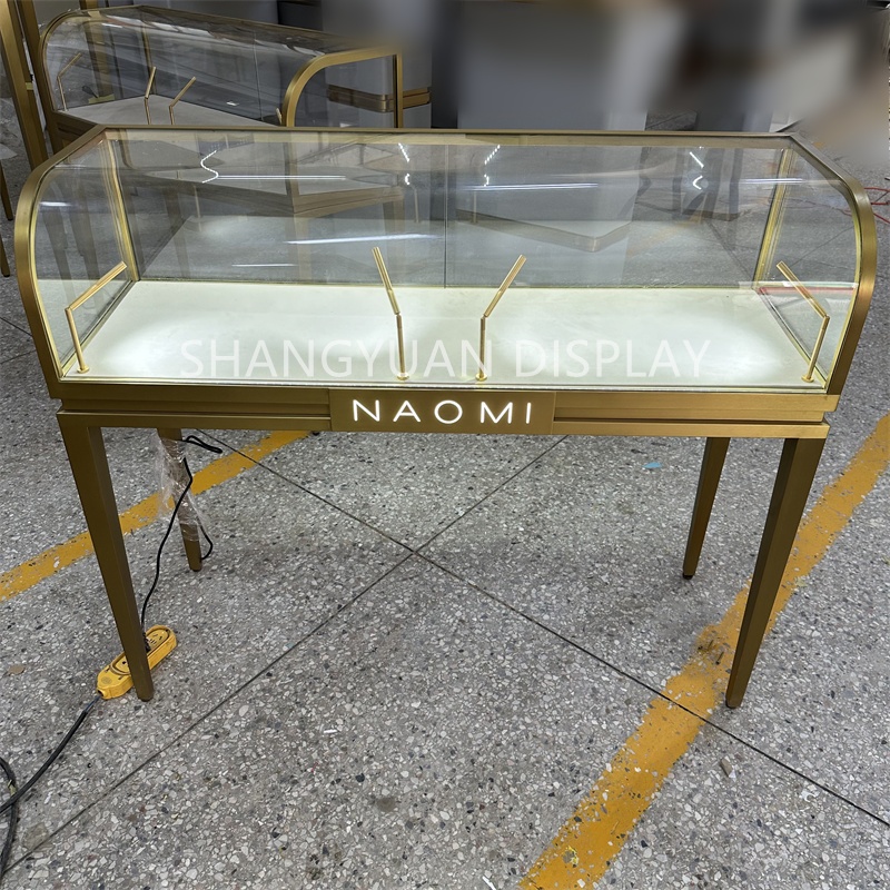 Jewellery Shop Showcase with Custom Design Options