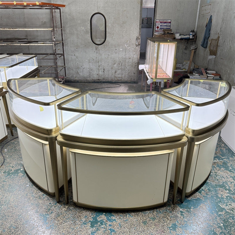 【Nigeria】Classic Curved Jewellery Display Counter: Exquisite Craftsmanship to Highlight Jewel Brilliancy