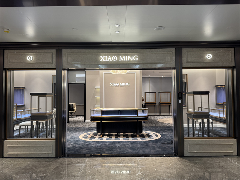 How to Judge the Quality of High-End Display Cases for Jewelry via Glass Inspection