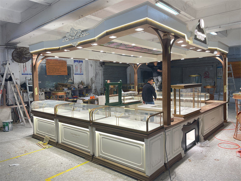 Elegant Vintage Artistry — Custom European Style Jewelry Kiosk Design