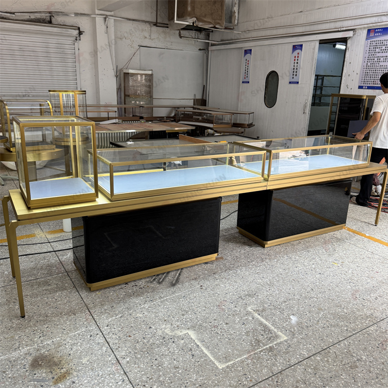 Countertop Jewelry Display Cases: Metal-Top Elegance for Your Gems