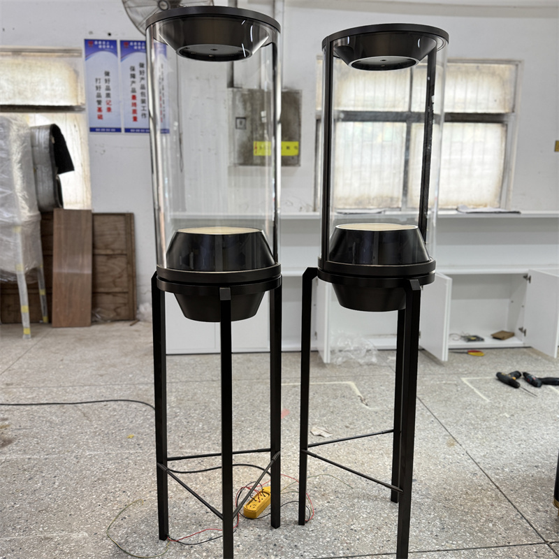Jewelry Glass Display Case: Complements High-End Jewelry
