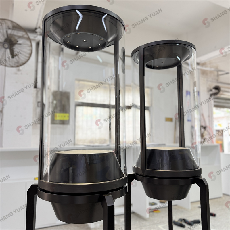 Jewelry Glass Display Case: Complements High-End Jewelry
