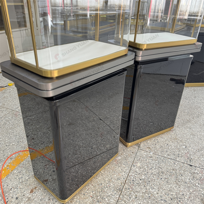 Premium Glass Jewelry Cases for Display