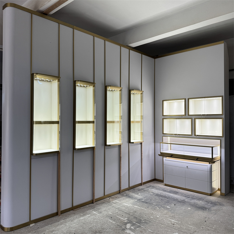 Retail Jewelry Display Cases: The Secret to a Luxe Australian Jewellery Store