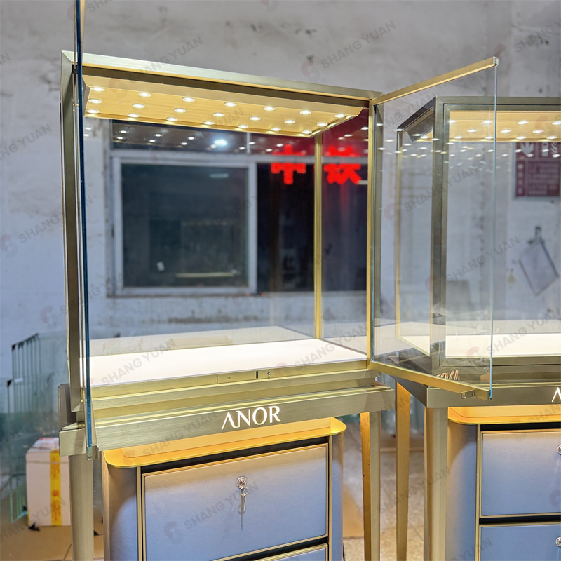 Luxury Gold Stainless Steel Retail Jewelry Display Cases