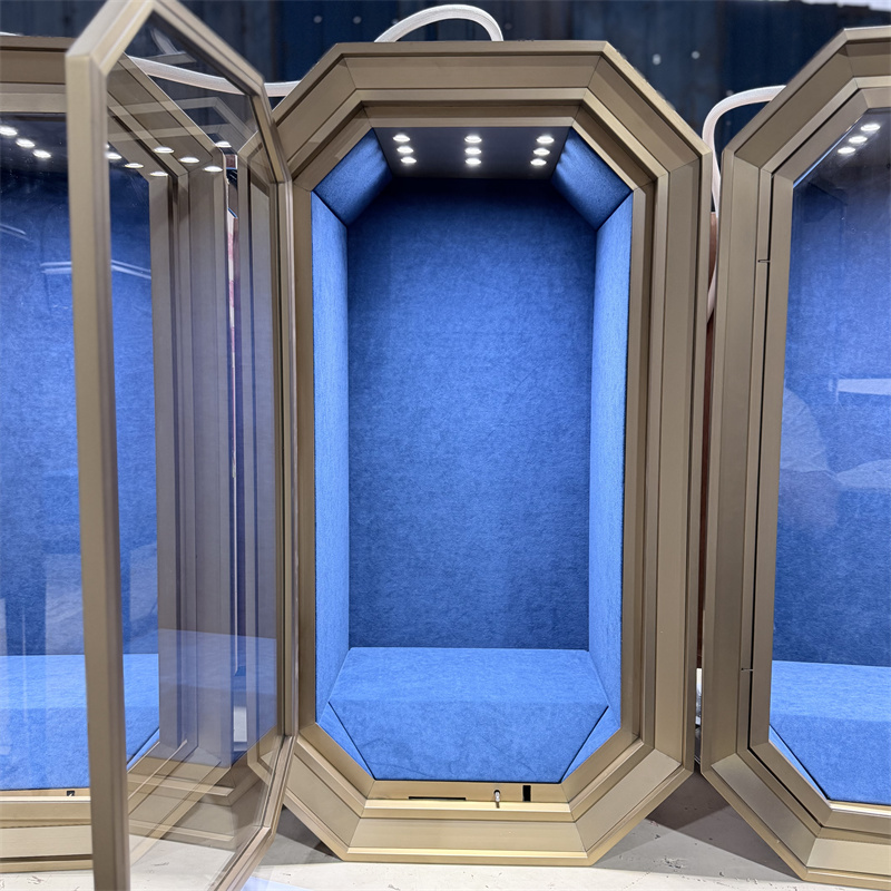 Luxury Gold Wall Jewelry Showcase Display Case
